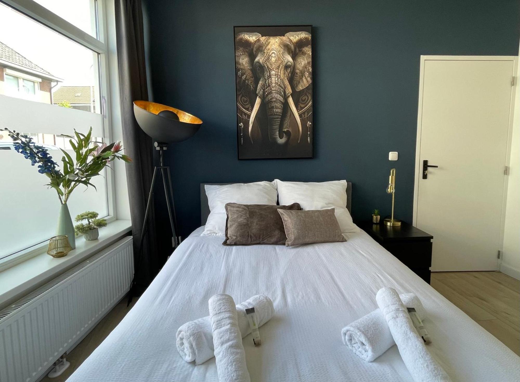 B&K Urban City Suites Tilbourg Extérieur photo